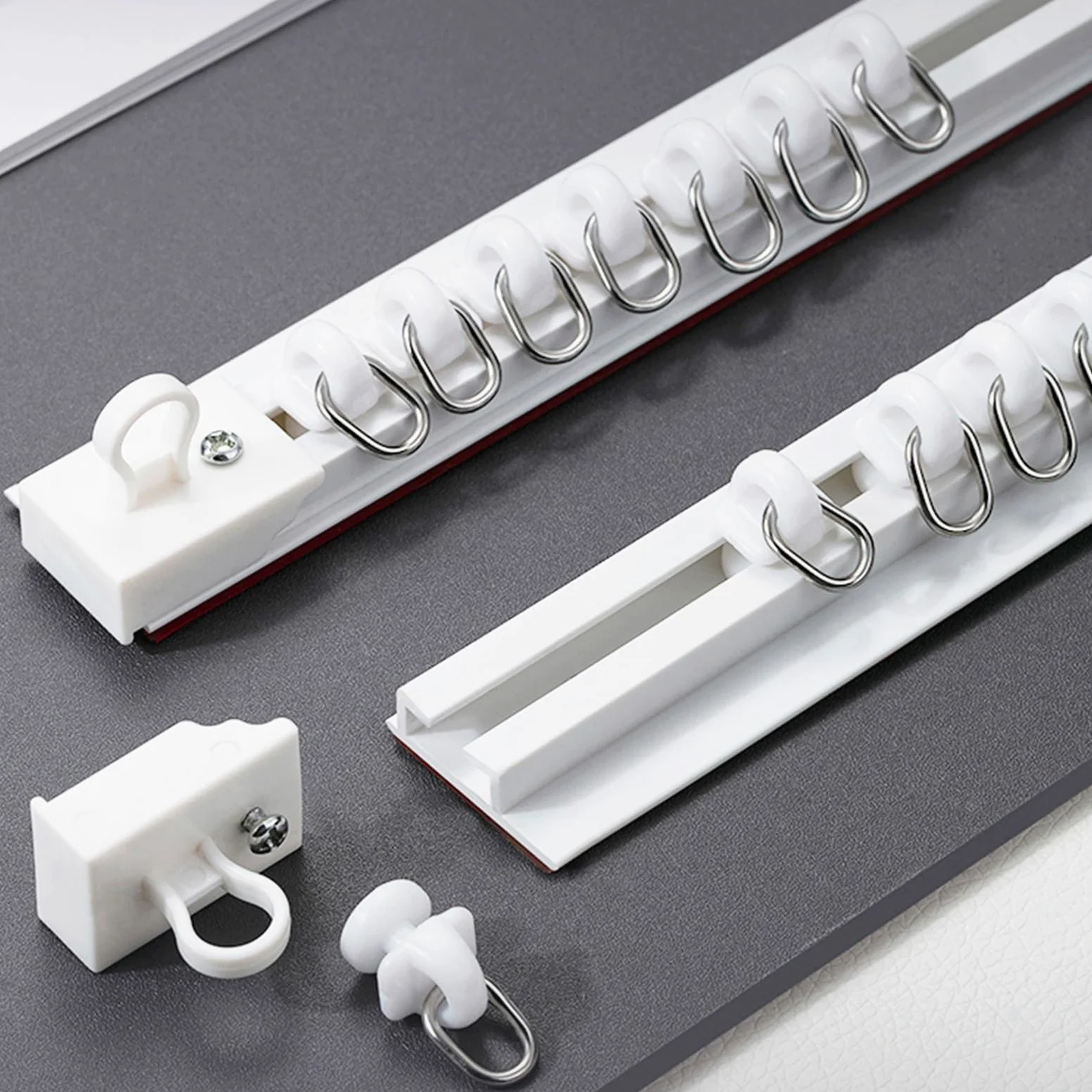 Rail autocollant de 3 m – Fixation au plafond ou au mur sans perçage Installation facile à chargement par le haut, parfait pour rideaux et rideaux Longueur 4,7 m