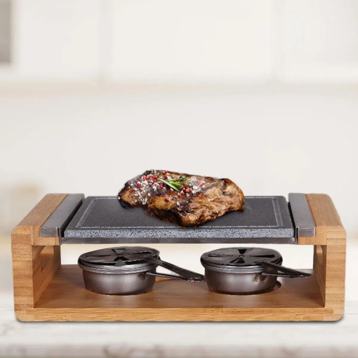 Plaque de Cuisson en Pierre, Légère et Unique avec Support en Bois pour Steaks, Idéale pour Griller et pour Les Grillades en Extérieur, avec